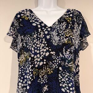 White House Black Market Blue and White Flutter Sleeve Blouse